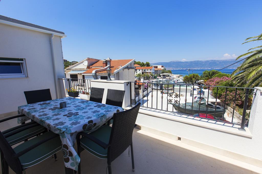 San Apartments Слатине Экстерьер фото